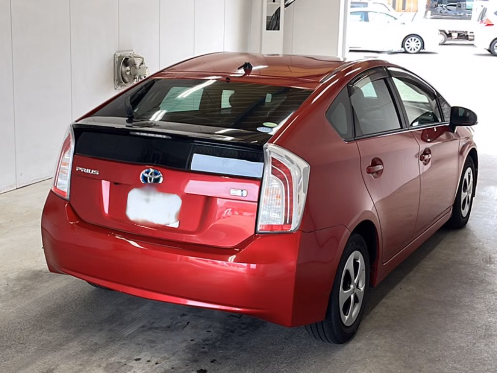 TOYOTA PRIUS