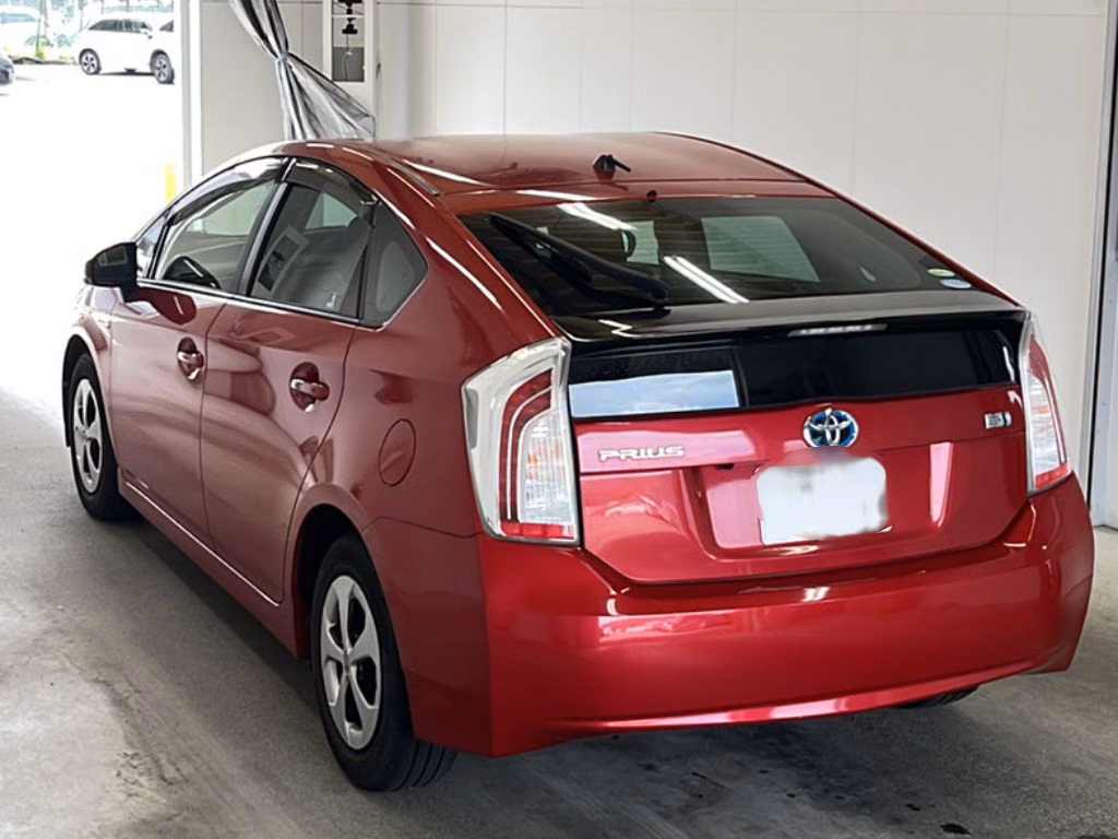 TOYOTA PRIUS