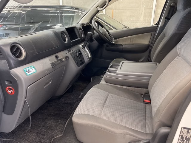 NISSAN NV350 CARAVAN