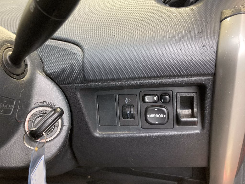 TOYOTA IST