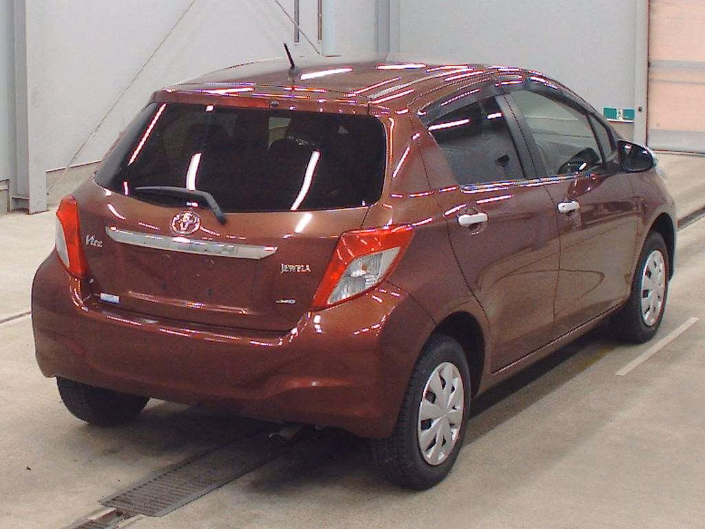 TOYOTA VITZ