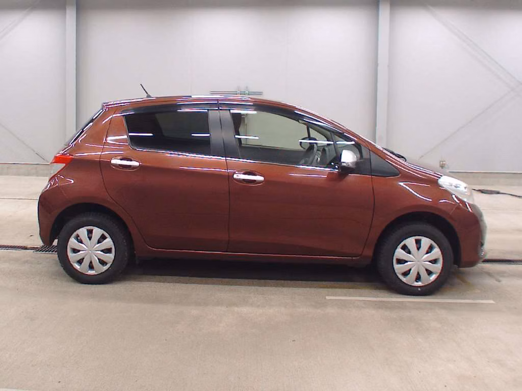 TOYOTA VITZ
