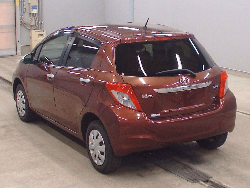 TOYOTA VITZ