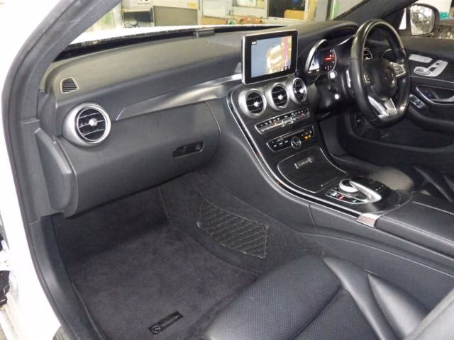 MERCEDES-BENZ C-CLASS