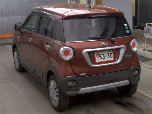 DAIHATSU CAST