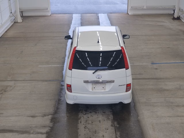 TOYOTA ISIS