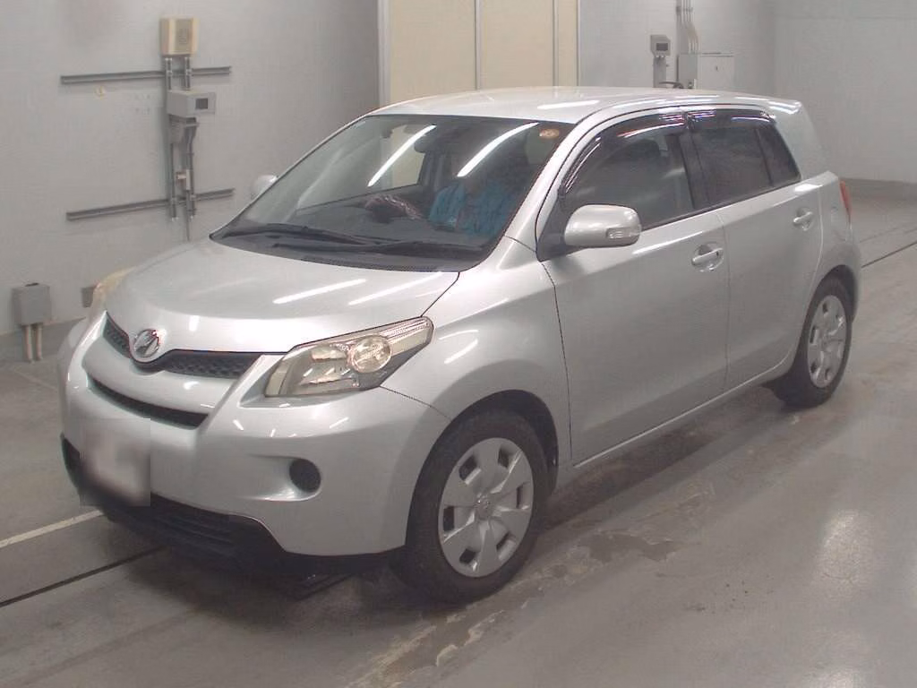 TOYOTA IST