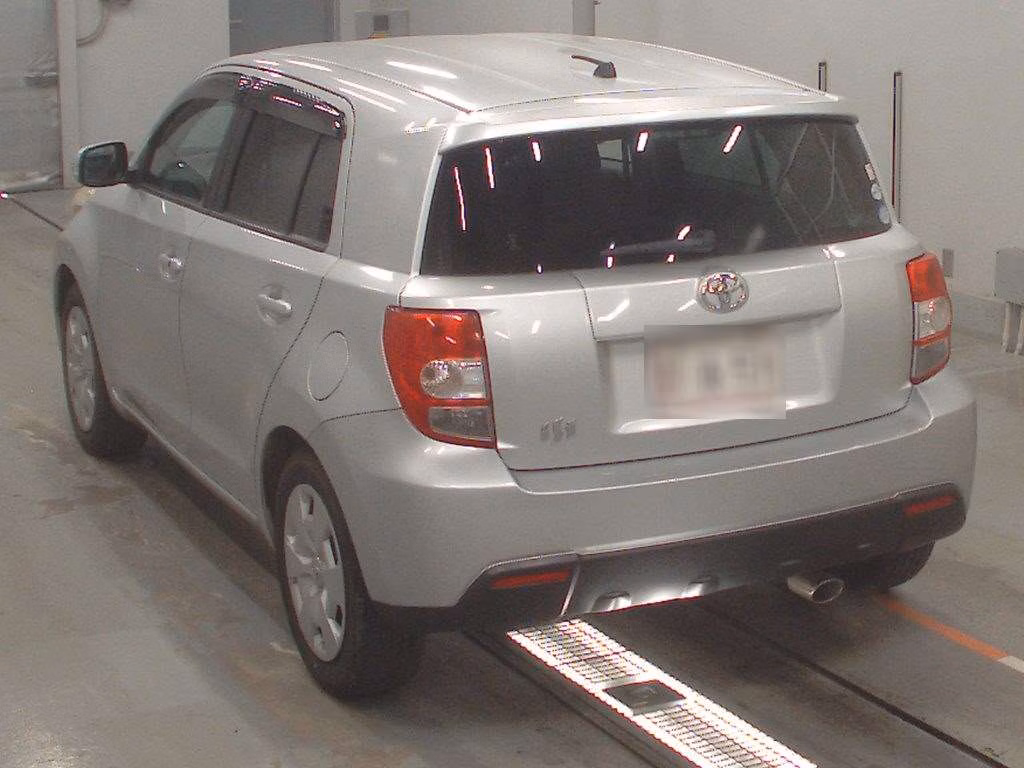 TOYOTA IST