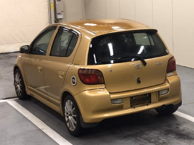 TOYOTA VITZ