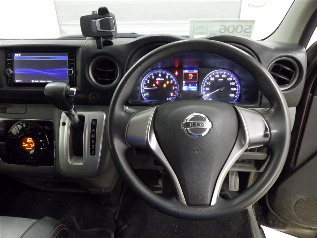 NISSAN NV350 CARAVAN