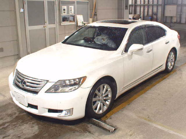 LEXUS LS600H