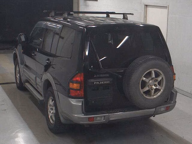 MITSUBISHI PAJERO
