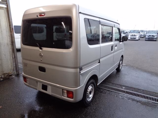 NISSAN NV100 CLIPPER