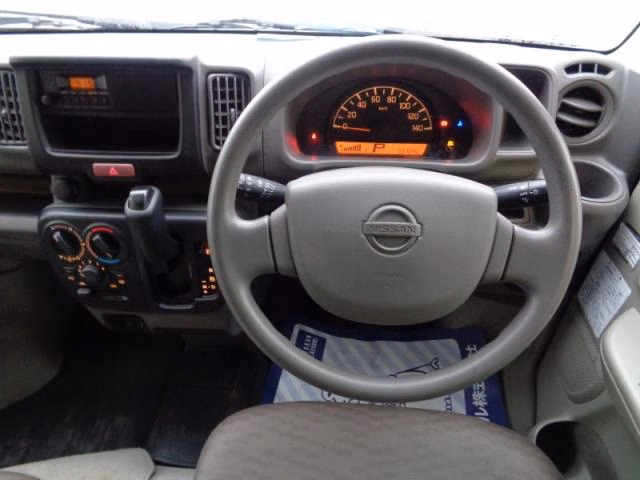 NISSAN NV100 CLIPPER