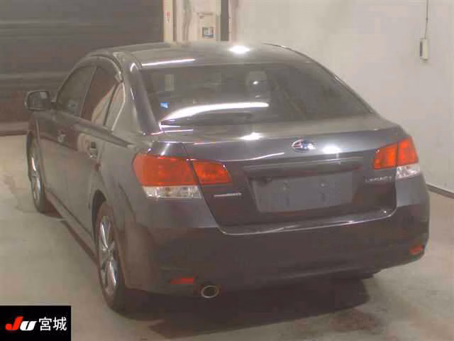 SUBARU LEGACY B4