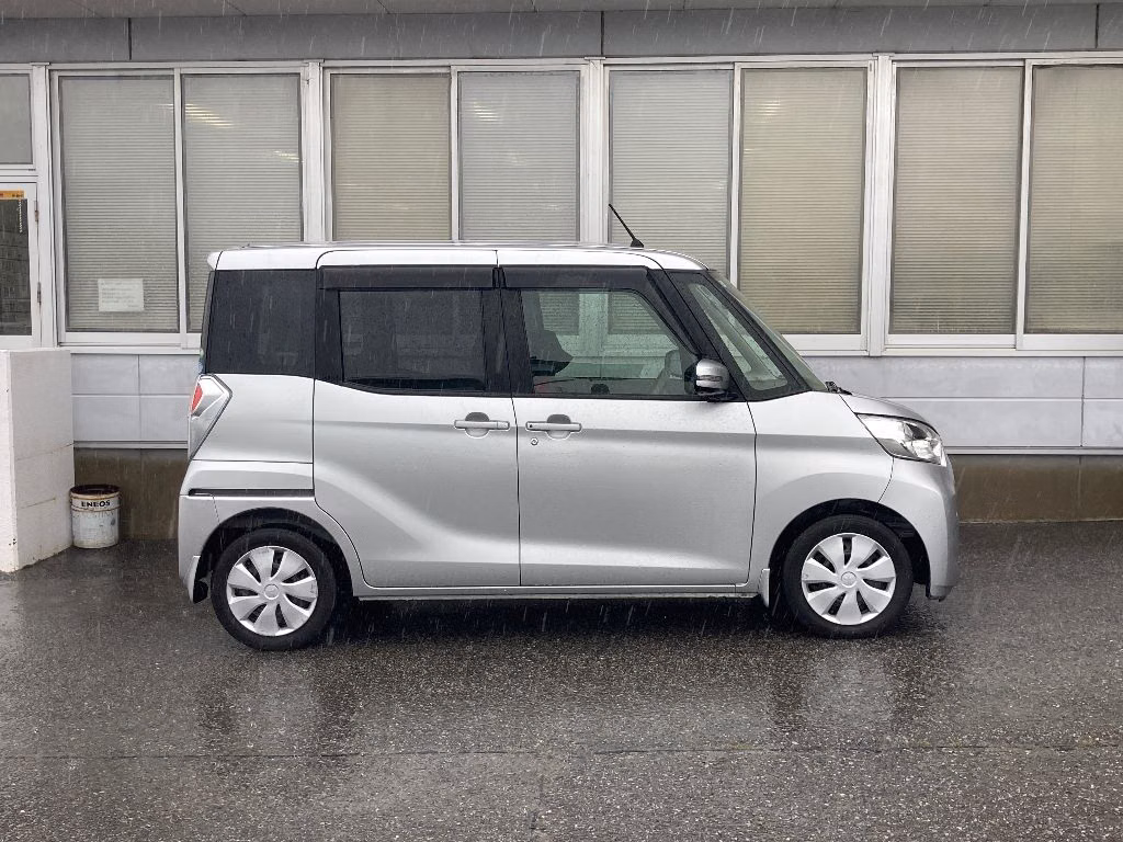 MITSUBISHI EK SPACE