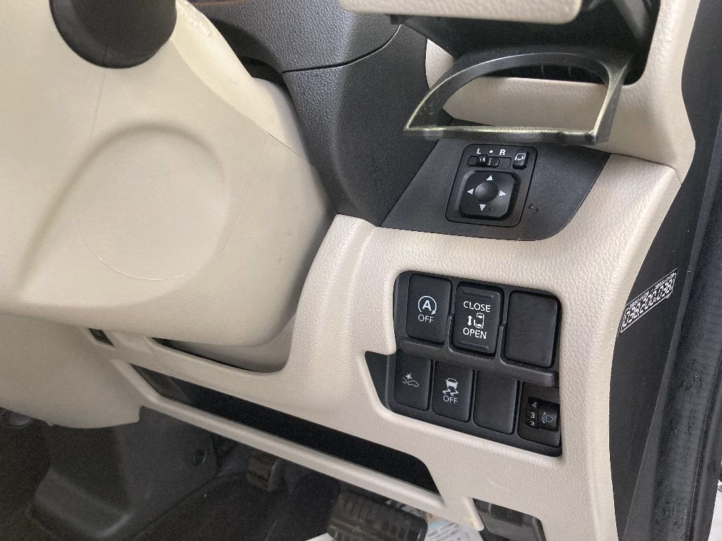 MITSUBISHI EK SPACE