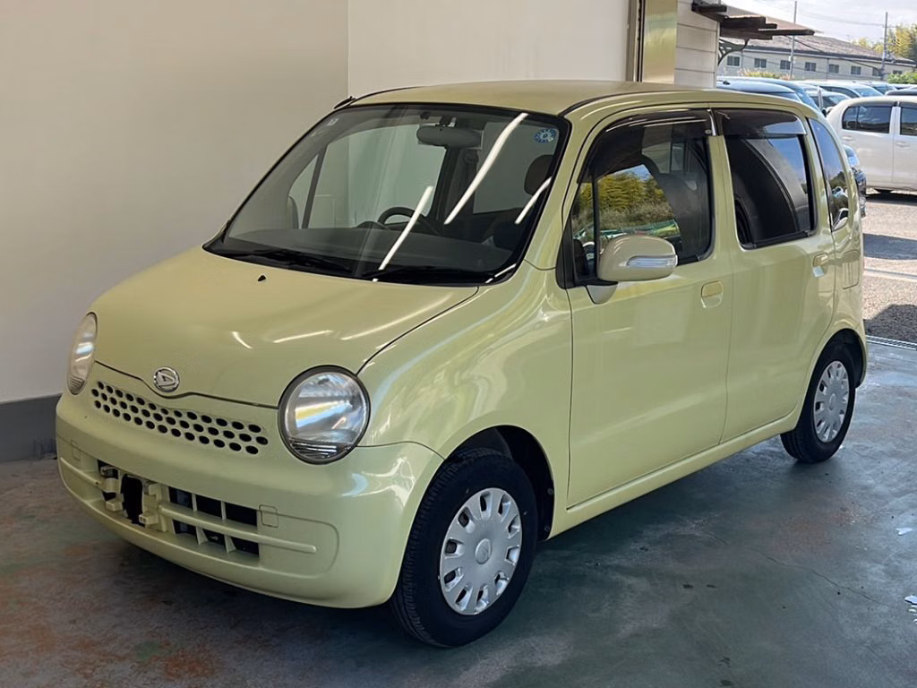 DAIHATSU MOVE LATTE