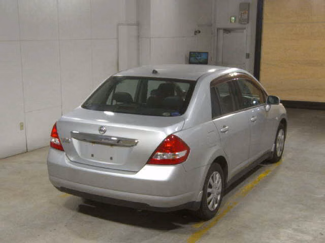 NISSAN TIIDA LATIO