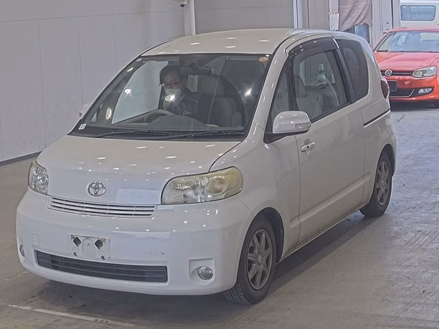 TOYOTA PORTE