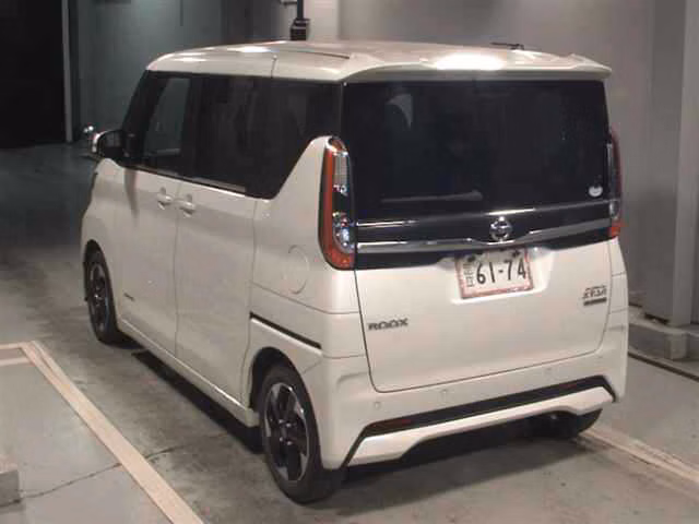 NISSAN ROOX