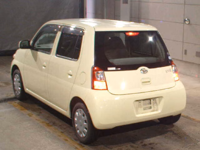 DAIHATSU ESSE