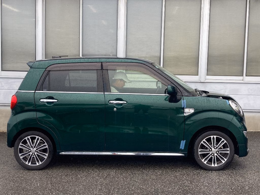 DAIHATSU CAST
