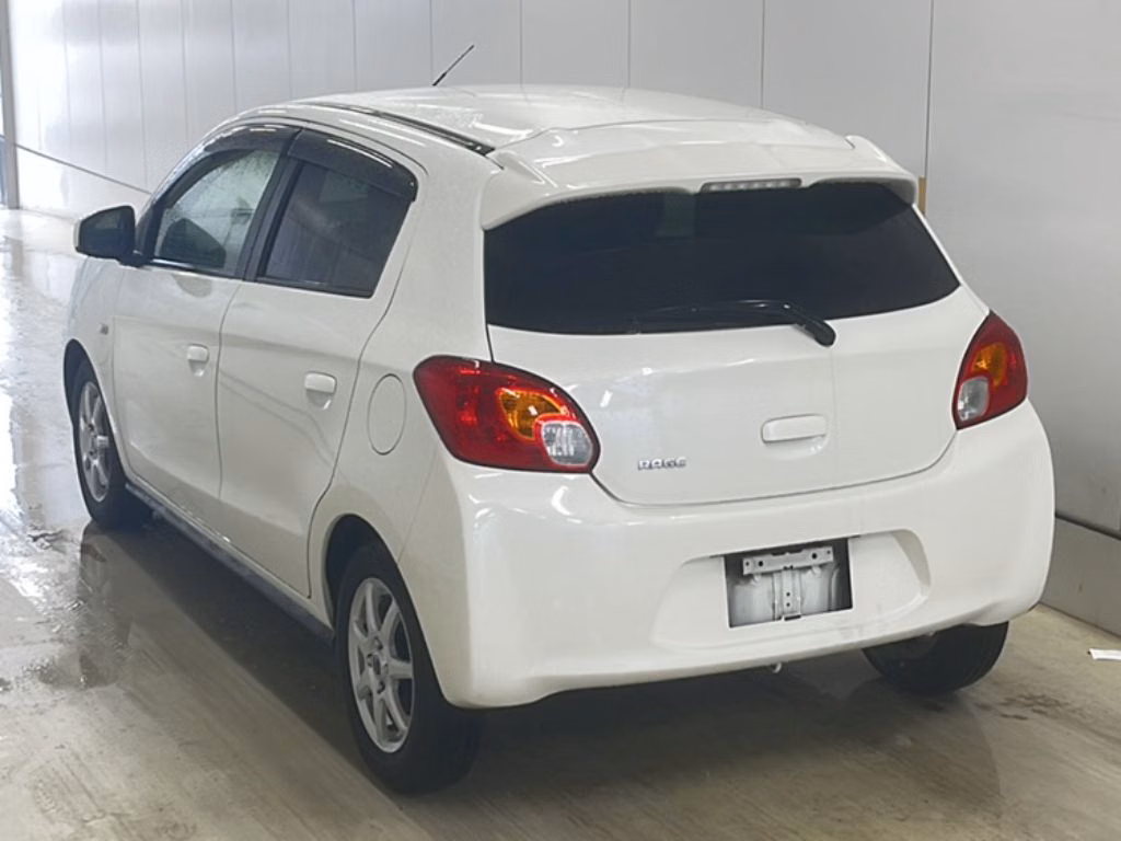 MITSUBISHI MIRAGE