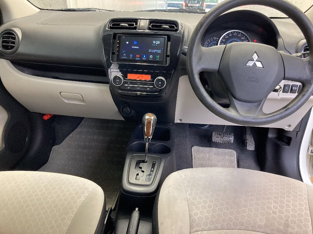 MITSUBISHI MIRAGE