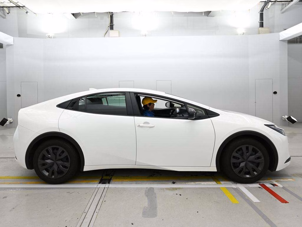 TOYOTA PRIUS
