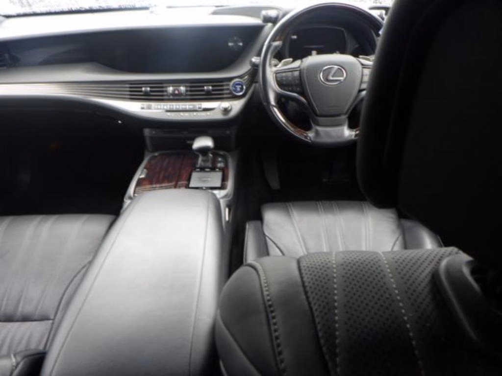 LEXUS LS500H