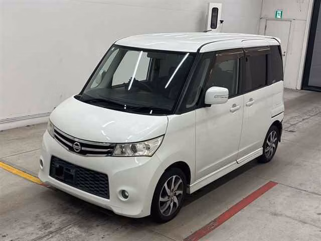 NISSAN ROOX