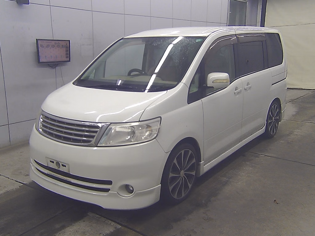 NISSAN SERENA