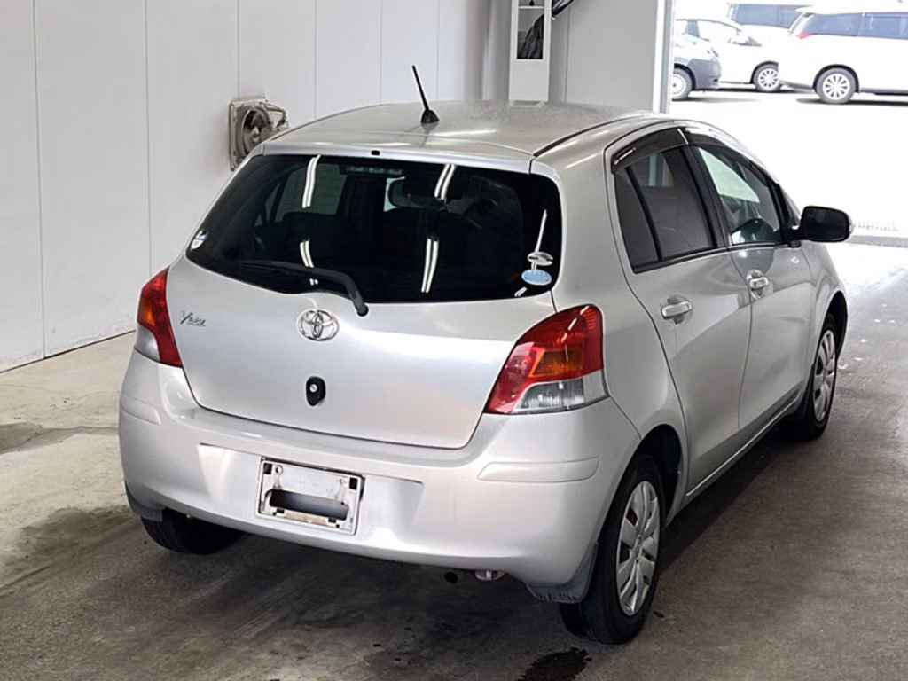 TOYOTA VITZ