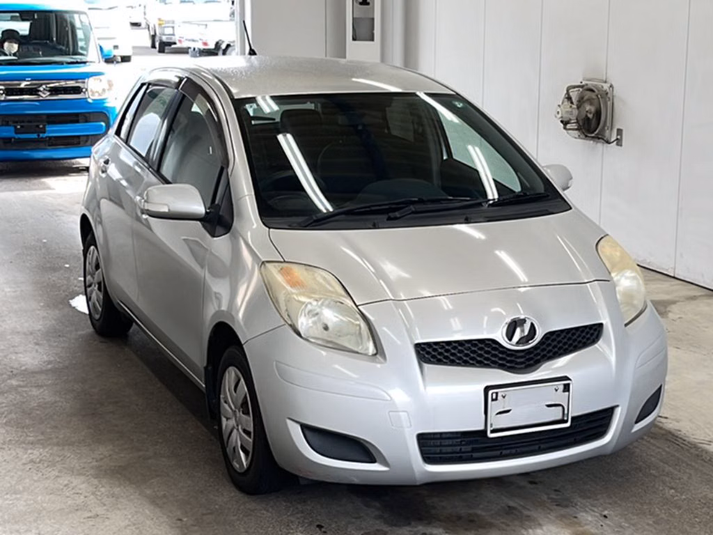 TOYOTA VITZ