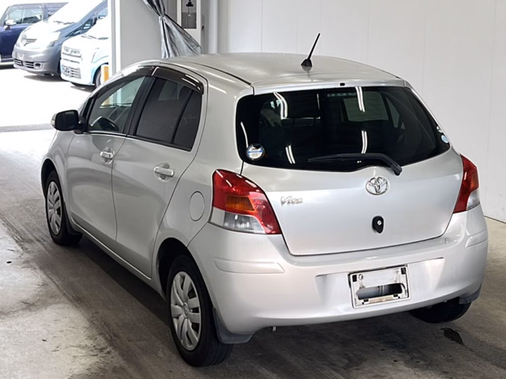 TOYOTA VITZ