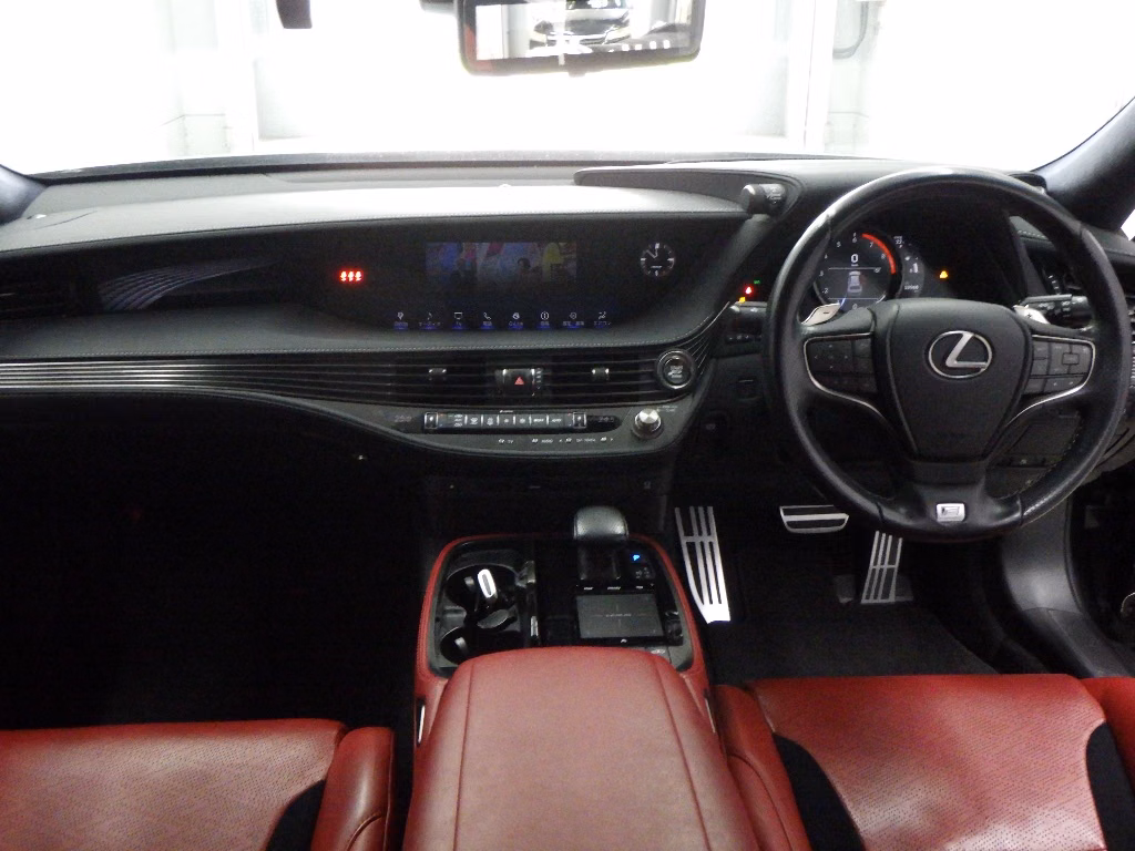 LEXUS LS500