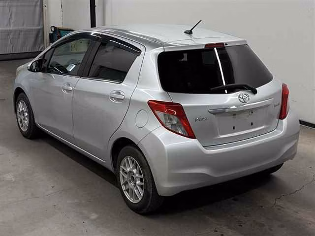 TOYOTA VITZ