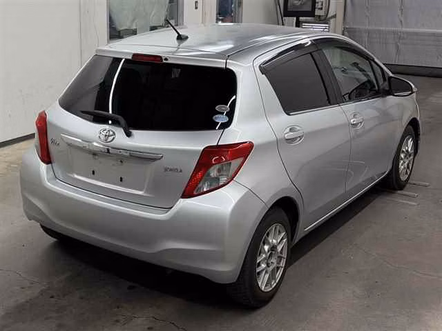 TOYOTA VITZ