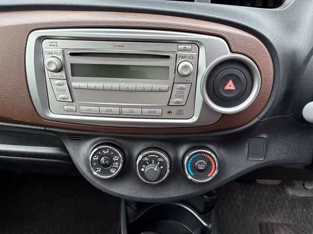 TOYOTA VITZ