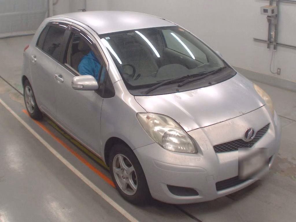 TOYOTA VITZ