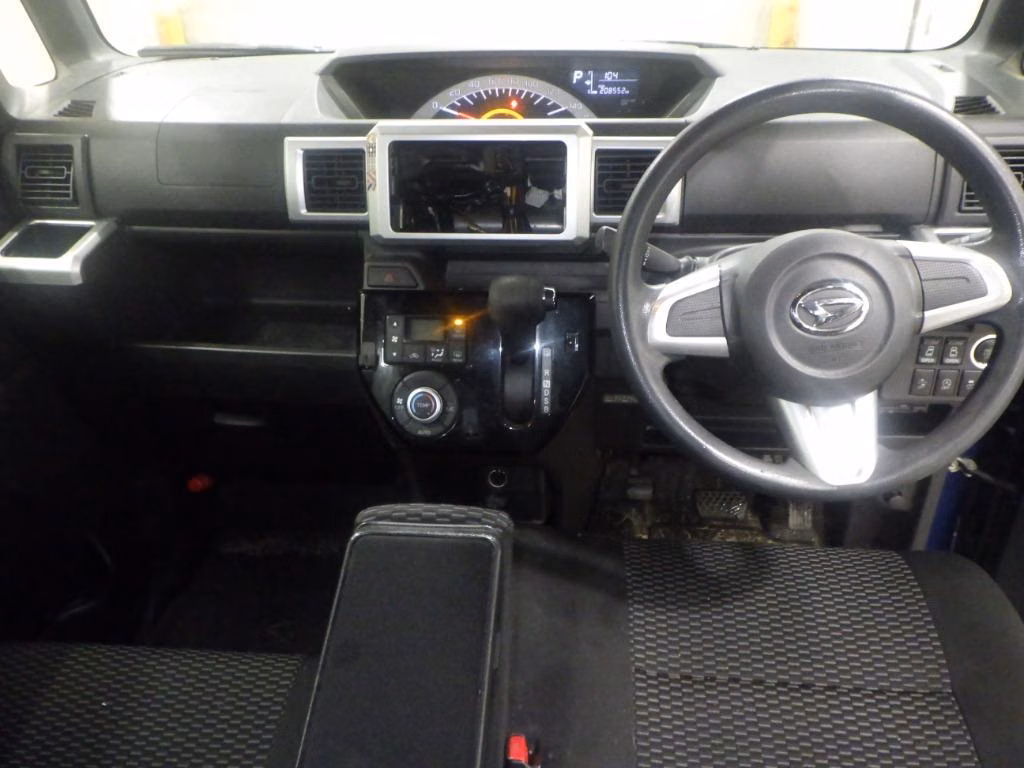 DAIHATSU WAKE