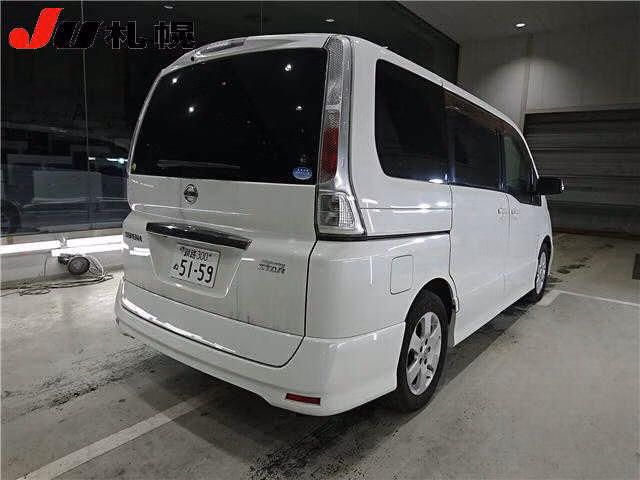 NISSAN SERENA