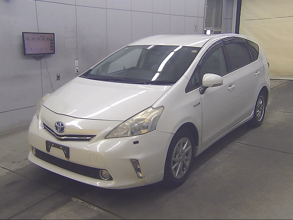 TOYOTA PRIUS ALPHA