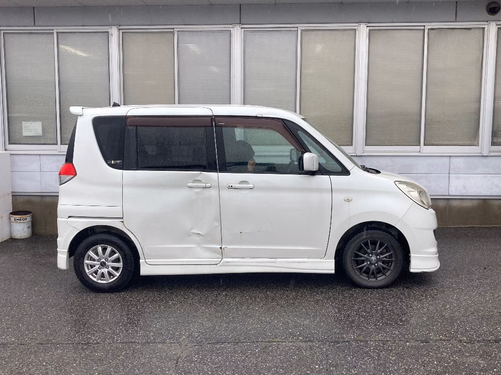MITSUBISHI DELICA D:2