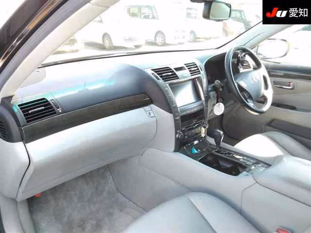 LEXUS LS460
