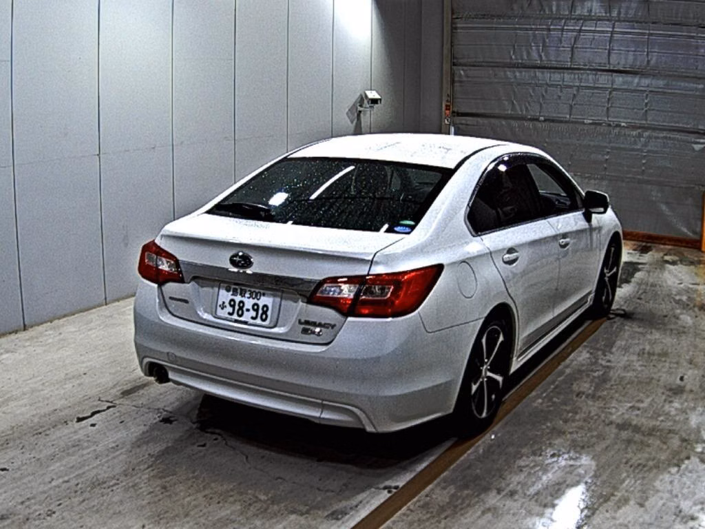 SUBARU LEGACY B4