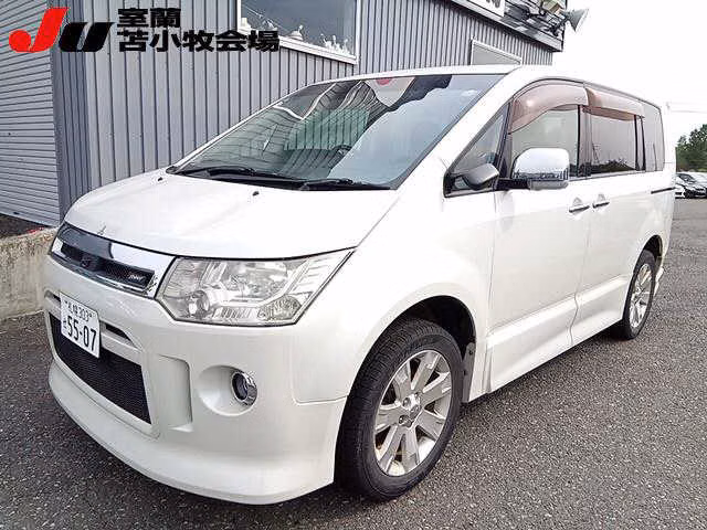 MITSUBISHI DELICA D:5