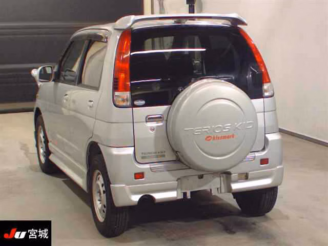 DAIHATSU TERIOS KID