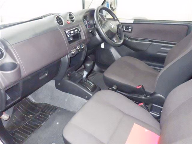 MITSUBISHI PAJERO MINI